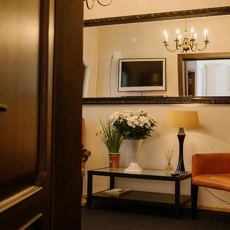 Excelsior Inn トゥルダ エクステリア 写真